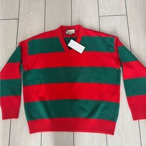 Brand new gucci Striped Red and Green Men's Sweater size large and xl aval